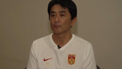 百度体育-浮嶋敏谈对印尼首发：排兵需兼顾球员状态；该阵容为较常见搭配